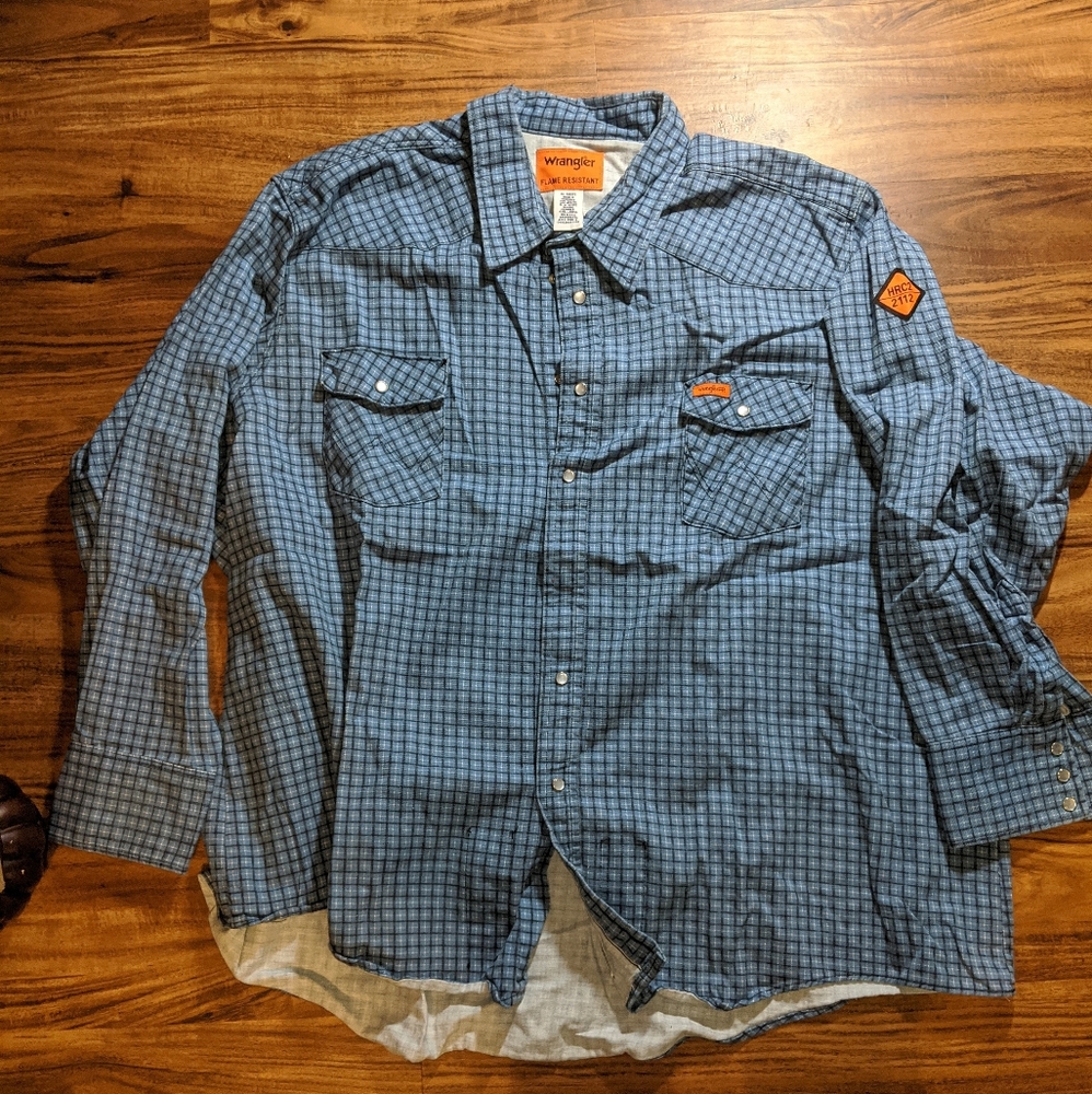 Wrangler FR Long sleeve button down shirt